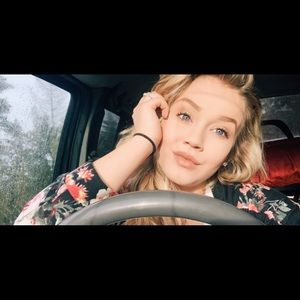 Meet your Posher, Natalie